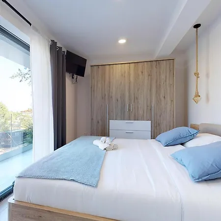 Gorgeous In With House Sea View