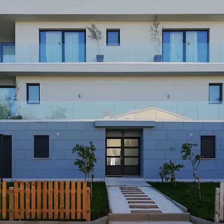 Gorgeous In With House Sea View Apartmán
