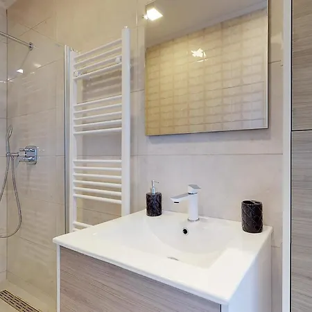 Apartmán Gorgeous In With House Sea View *